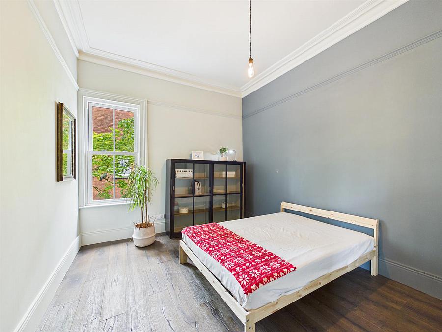 Apt 8, 'L'academie' College Gardens