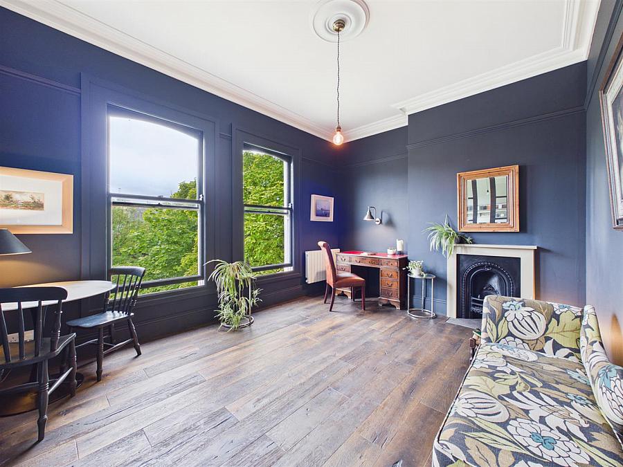 Apt 8, 'L'academie' College Gardens