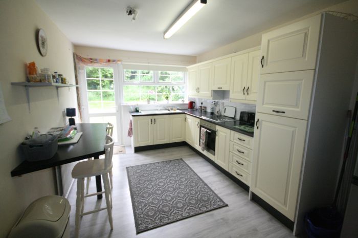10 Helens Park