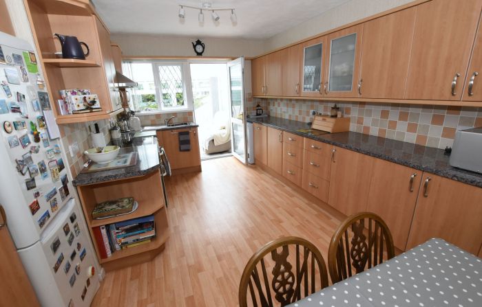 1 Ashcroft Close