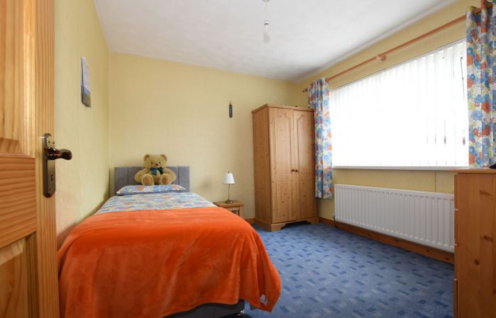 1 Ashcroft Close