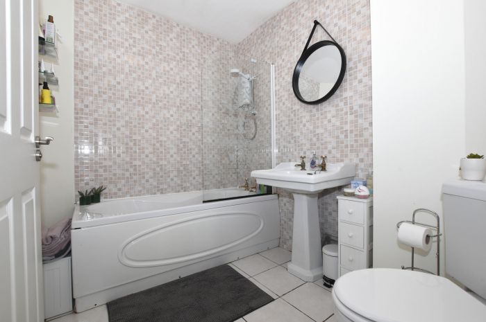 3 Rockfield Court