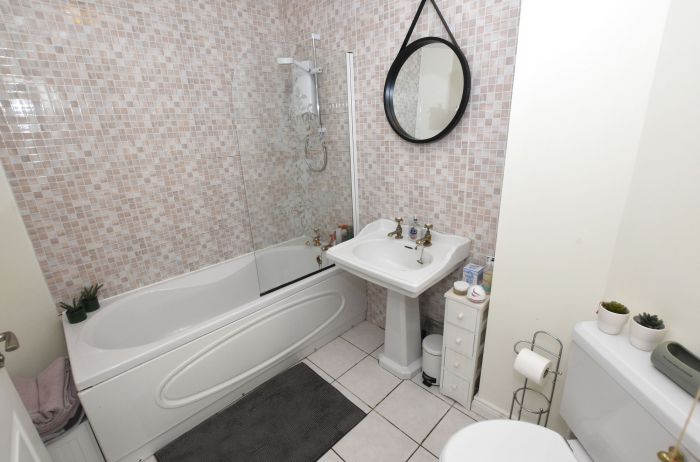 3 Rockfield Court