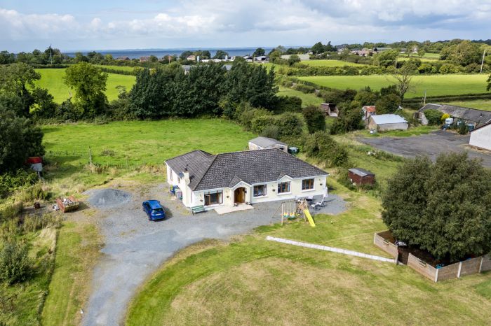 Detached Bungalow with Paddock, 14 Moss Road, gawleys gate, BT67 0BU