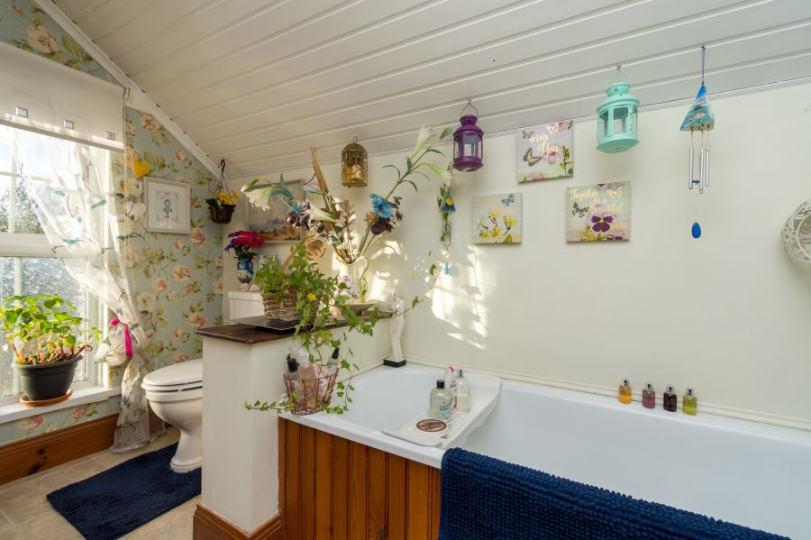 April Cottage 161 Moira Road