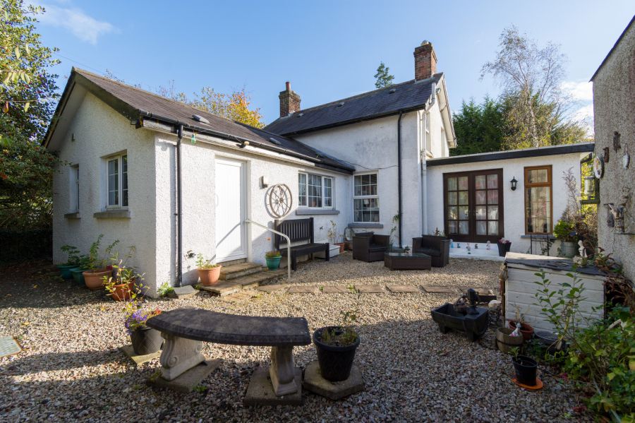 April Cottage 161 Moira Road