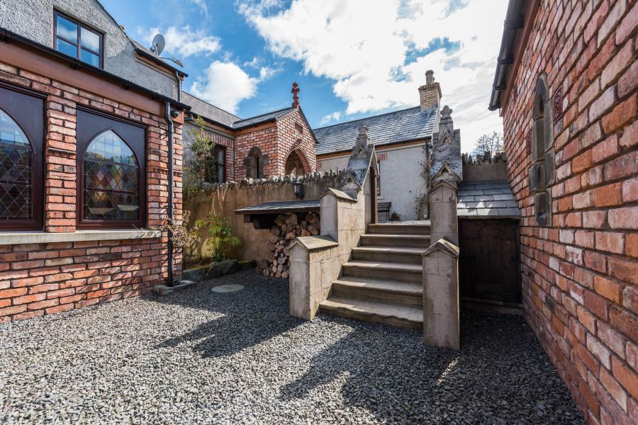 27 Cluntagh Road