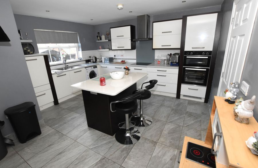 1 Wellington Park Way