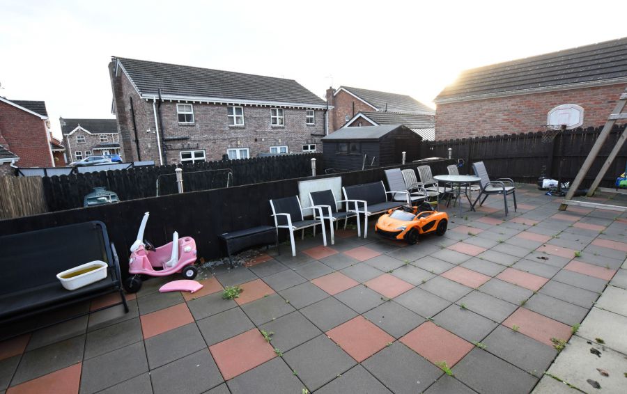 1 Wellington Park Way