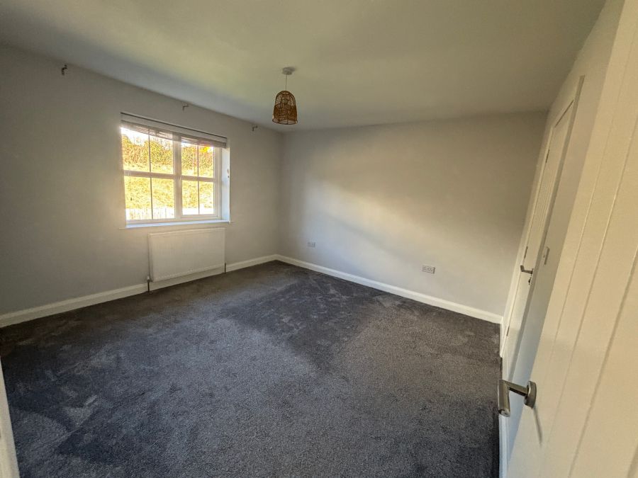 27 Limestone Meadow Crescent