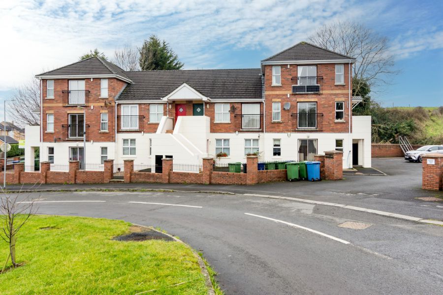 5 Rockfield Court