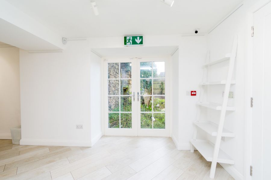 Fabulous Modern Retail Unit, 92a Main Street