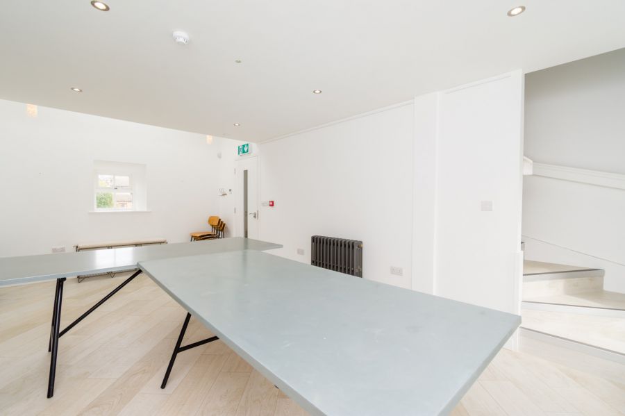 Fabulous Modern Retail Unit, 92a Main Street
