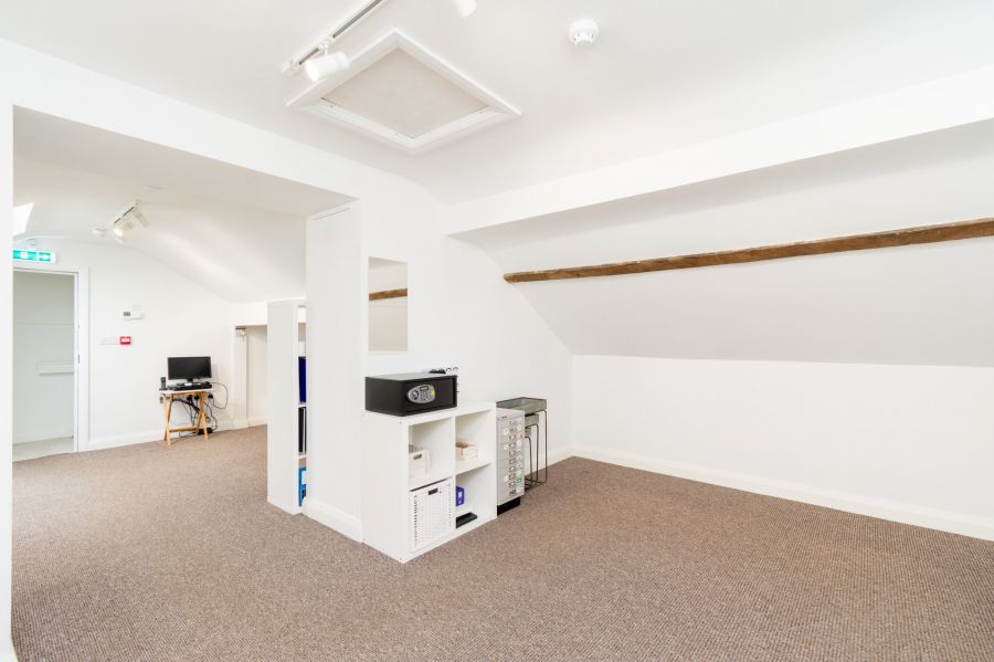 Fabulous Modern Retail Unit, 92a Main Street