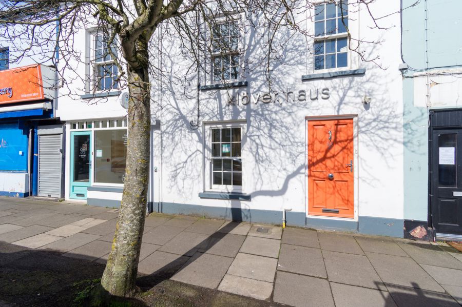 Fabulous Modern Retail Unit, 92a Main Street