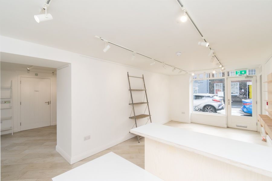 Fabulous Modern Retail Unit, 92a Main Street