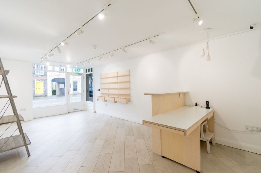 Fabulous Modern Retail Unit, 92a Main Street