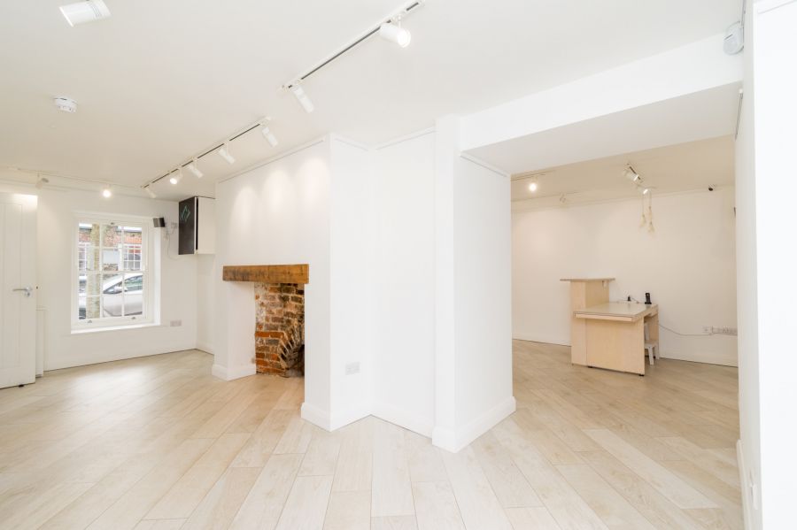 Fabulous Modern Retail Unit, 92a Main Street
