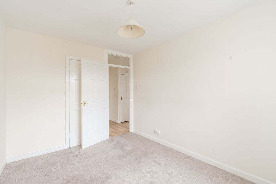 14 Beechwood Park