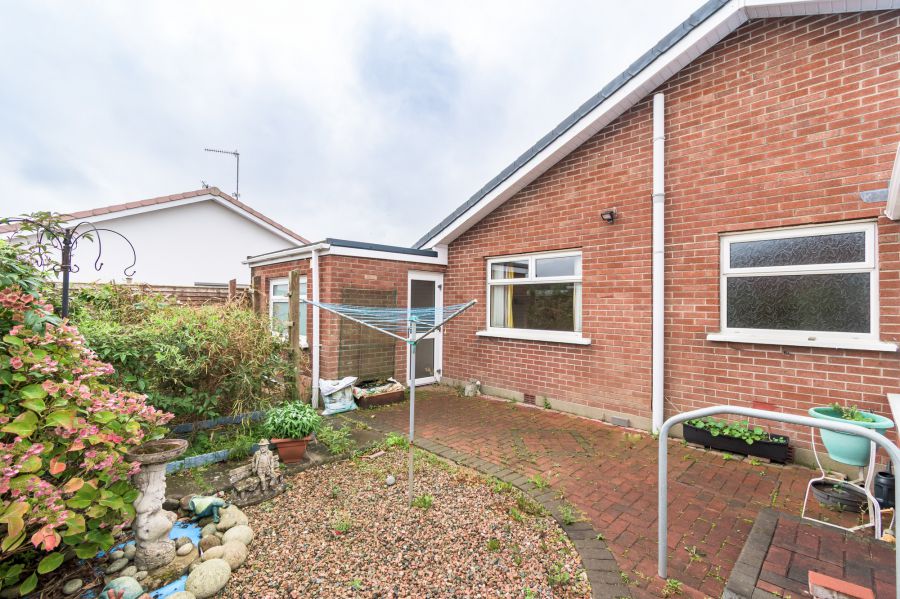 14 Beechwood Park