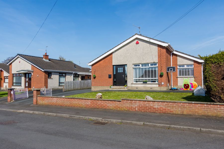 5 Adlon Crescent