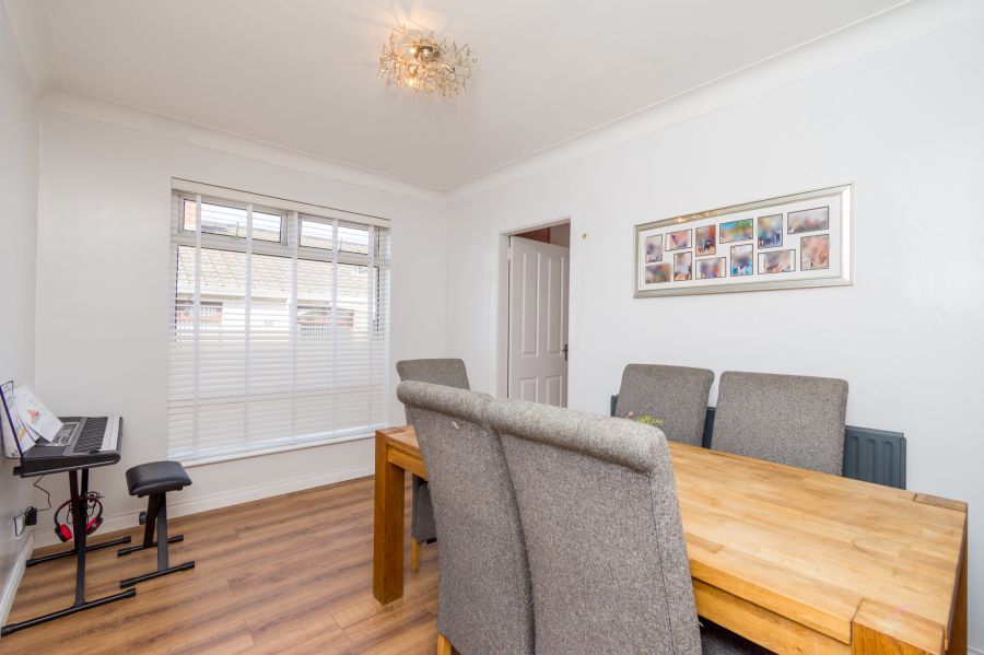 5 Adlon Crescent