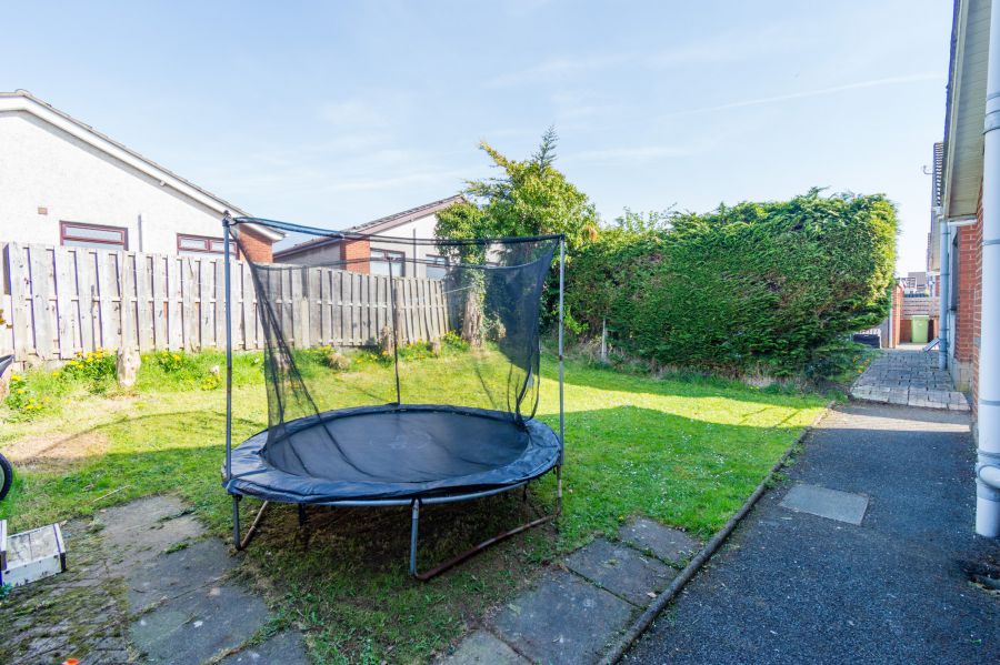 5 Adlon Crescent