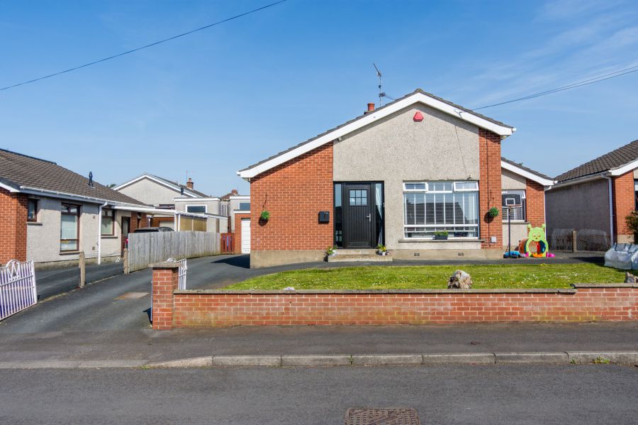 5 Adlon Crescent