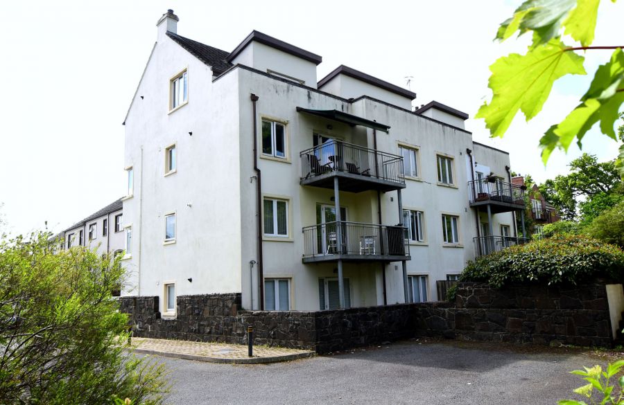 27 Village Court