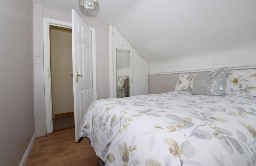 Country Cottage with total grounds extending to approximately 1.6 acres, 1 Lime Kiln Road