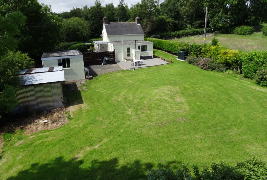 Country Cottage with total grounds extending to approximately 1.6 acres, 1 Lime Kiln Road