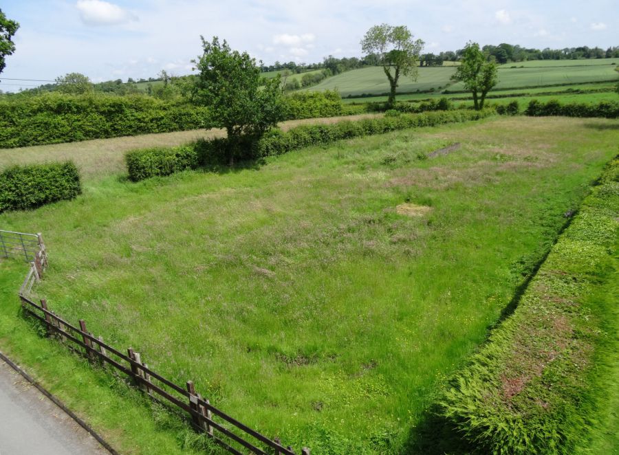 Country Cottage with total grounds extending to approximately 1.6 acres, 1 Lime Kiln Road