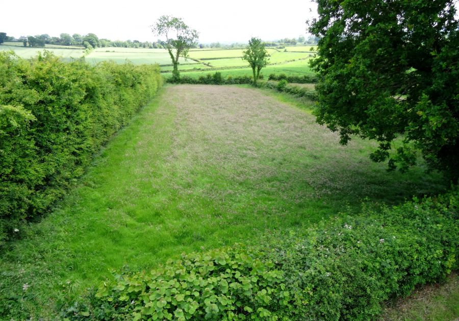 Country Cottage with total grounds extending to approximately 1.6 acres, 1 Lime Kiln Road
