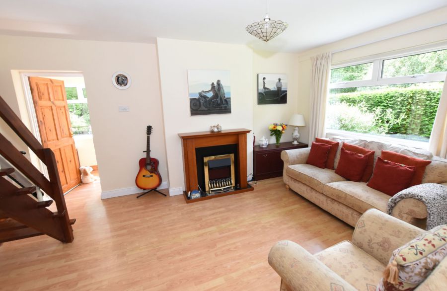 Country Cottage with total grounds extending to approximately 1.6 acres, 1 Lime Kiln Road