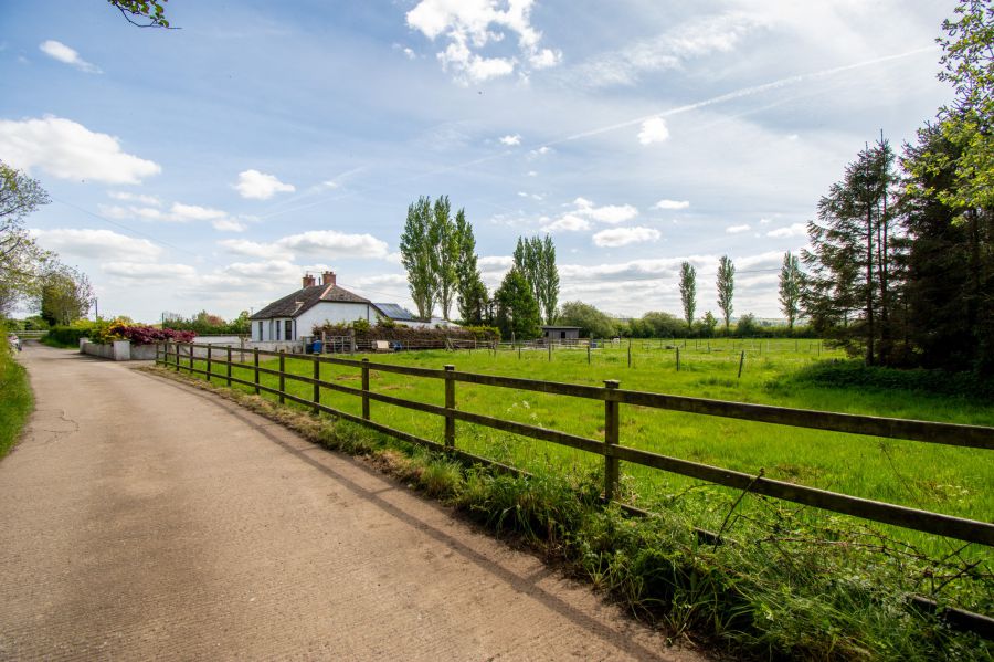 A Country Cottage with Paddock, Stables and Garage, 3 Hillsborough Road