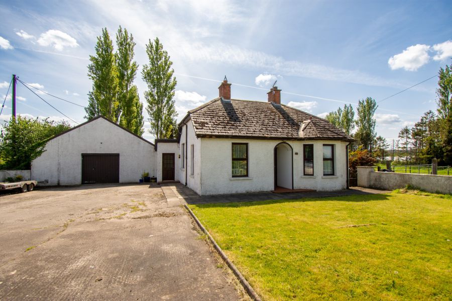A Country Cottage with Paddock, Stables and Garage, 3 Hillsborough Road