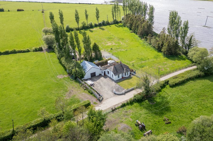 A Country Cottage with Paddock, Stables and Garage, 3 Hillsborough Road