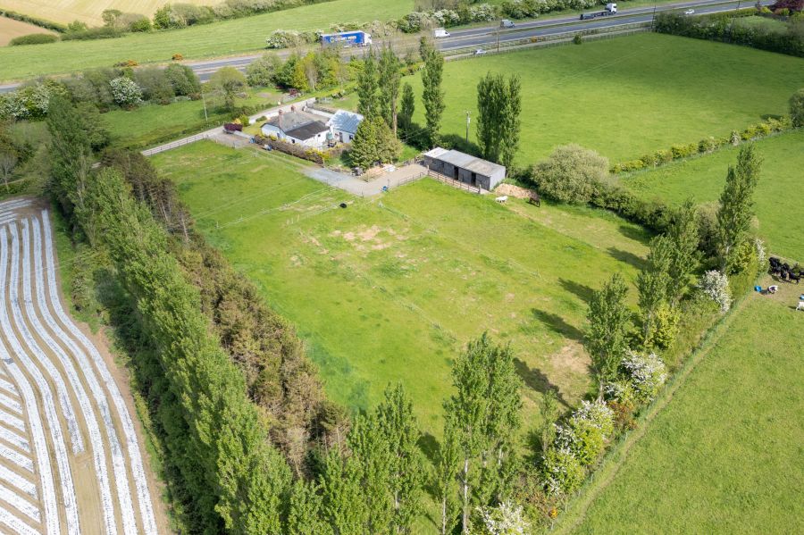 A Country Cottage with Paddock, Stables and Garage, 3 Hillsborough Road