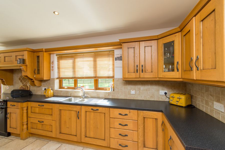 Detached house with stables and a field of approximately 3 acres, 21 Lisburn Road