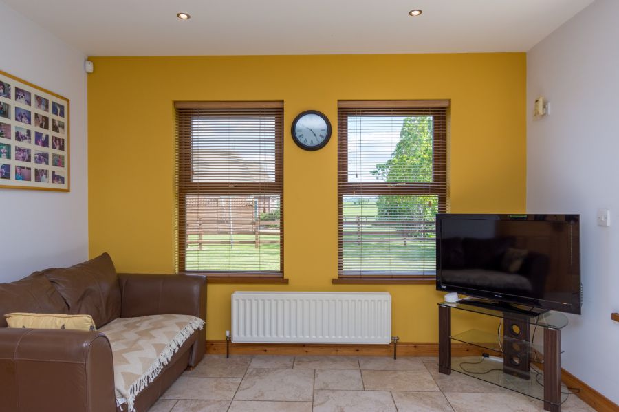 Detached house with stables and a field of approximately 3 acres, 21 Lisburn Road