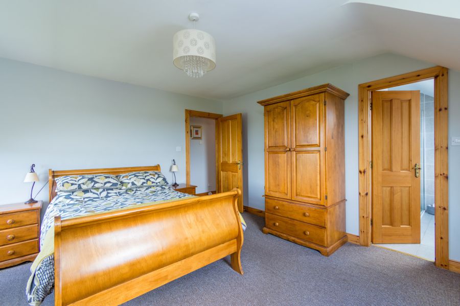 Detached house with stables and a field of approximately 3 acres, 21 Lisburn Road