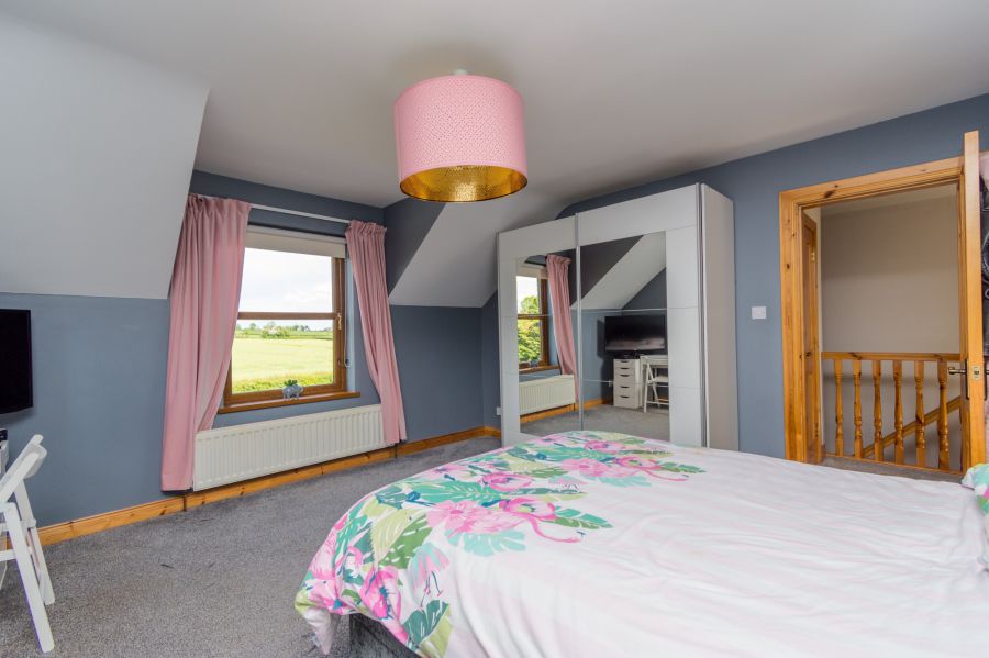 Detached house with stables and a field of approximately 3 acres, 21 Lisburn Road