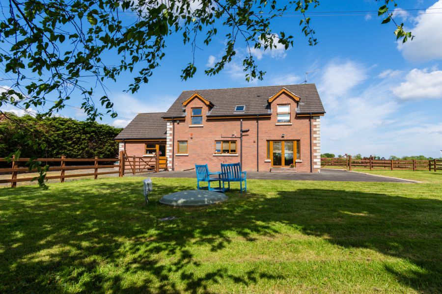 Detached house with stables and a field of approximately 3 acres, 21 Lisburn Road
