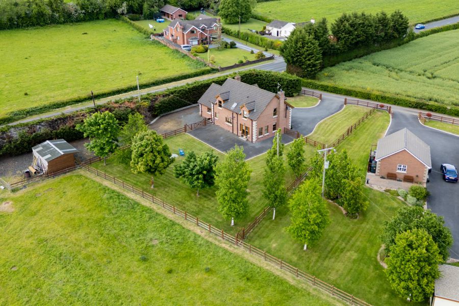 Detached house with stables and a field of approximately 3 acres, 21 Lisburn Road