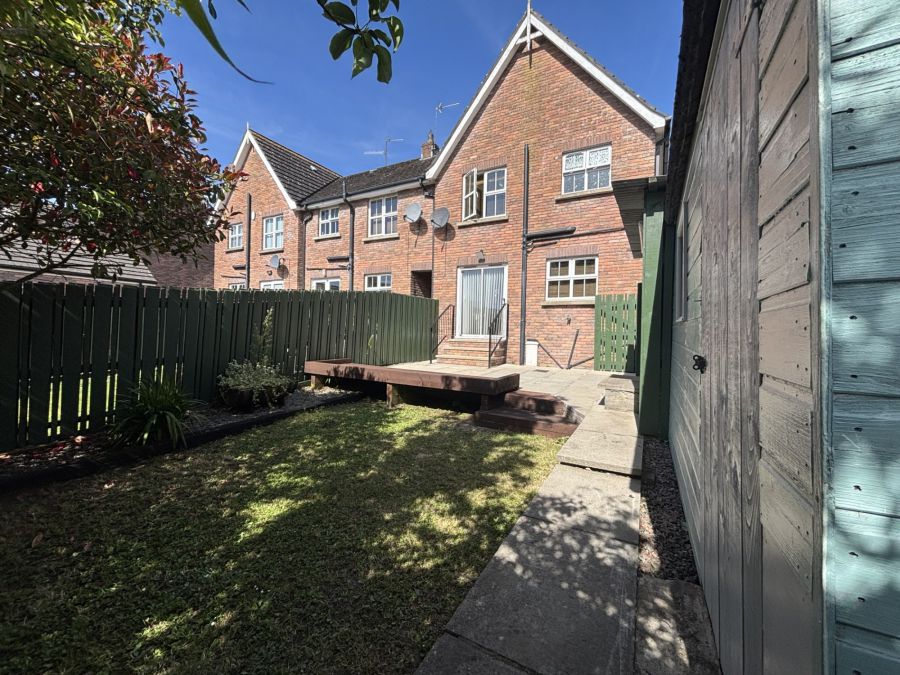 27 Church Green