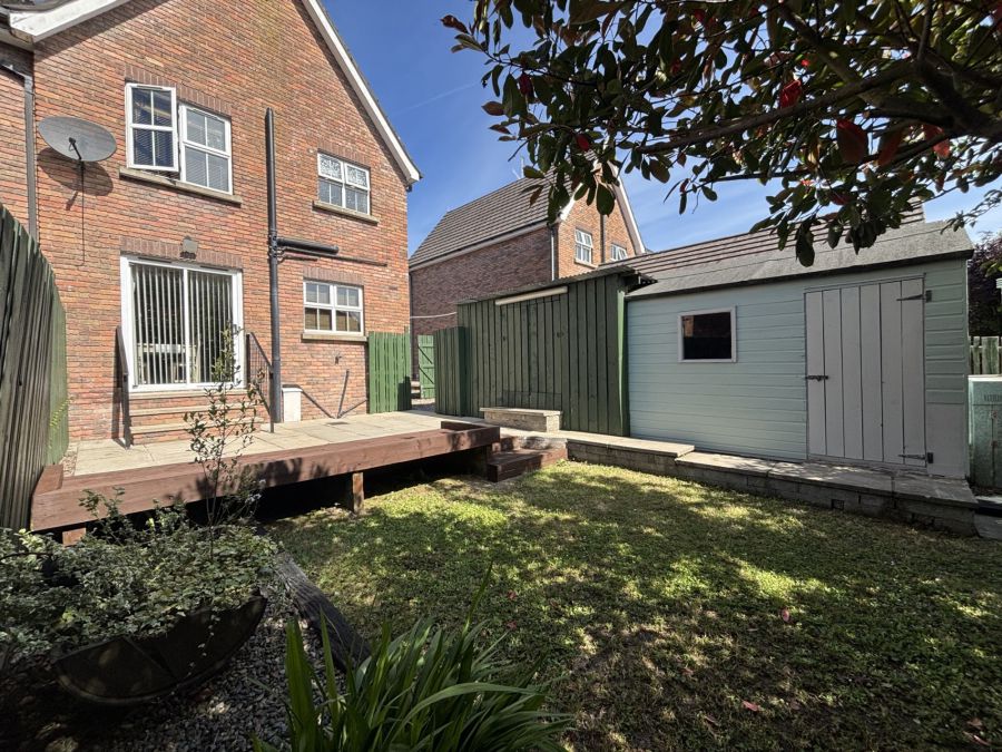 27 Church Green