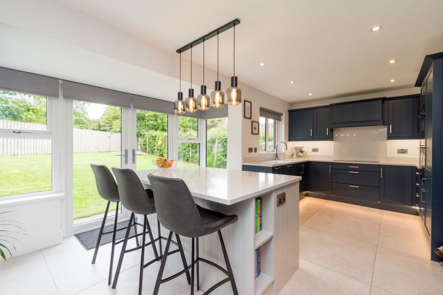 6 Waringfield Crescent