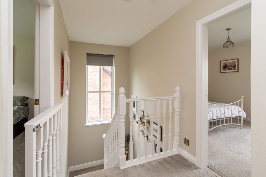 6 Waringfield Crescent