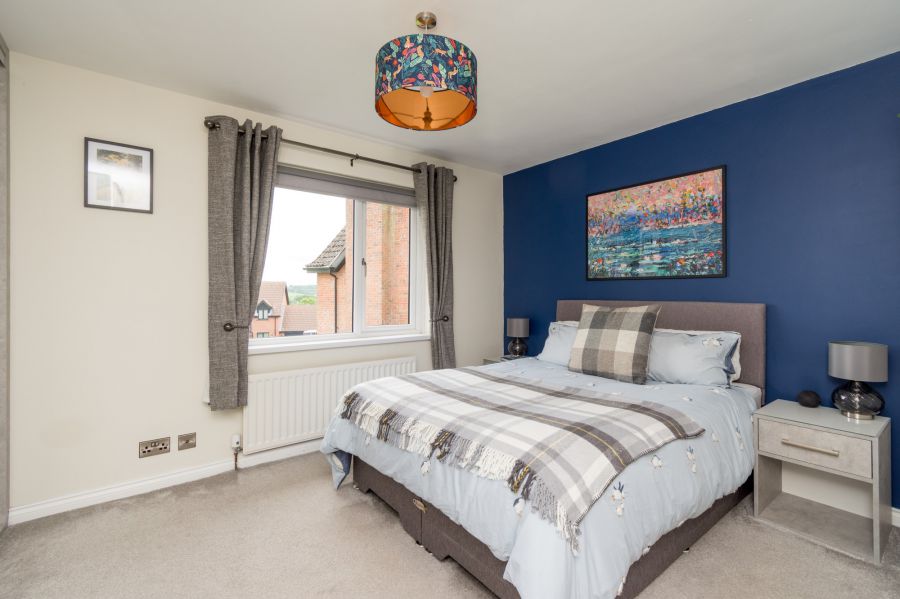 6 Waringfield Crescent