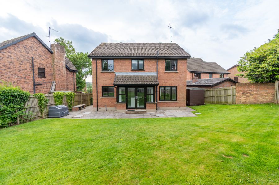 6 Waringfield Crescent